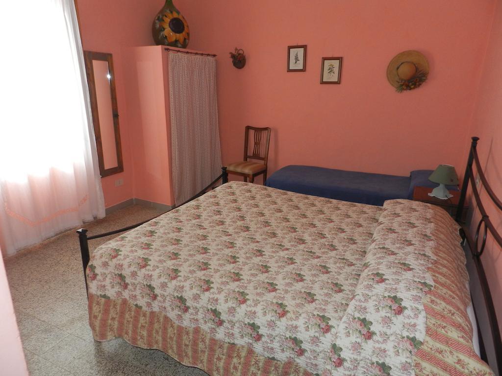 Il Casale Panzió Poggibonsi Szoba fotó